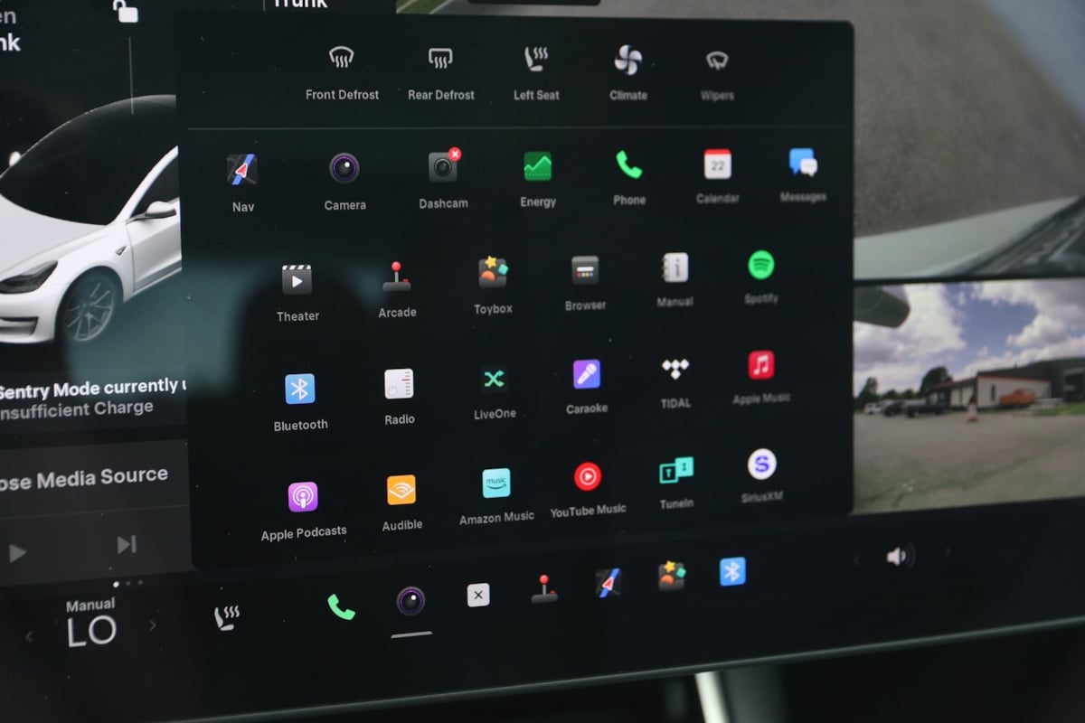 2020 Tesla Model 3 Long Range photo 32