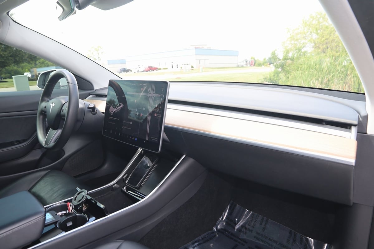 2020 Tesla Model 3 Long Range photo 44