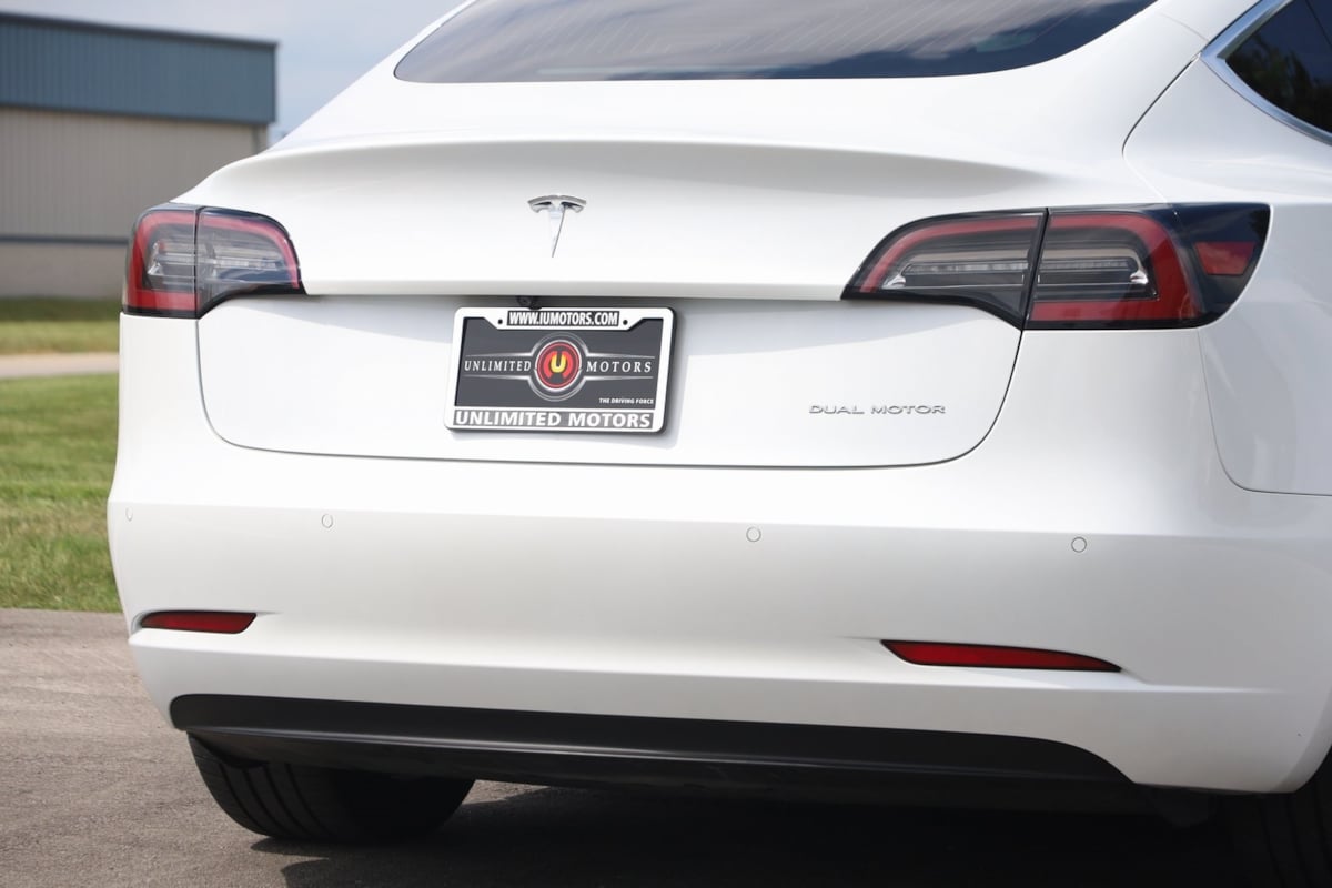 2020 Tesla Model 3 Long Range photo 46