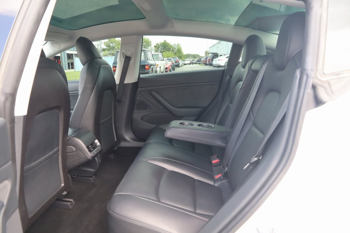2020 Tesla Model 3 Long Range photo 53
