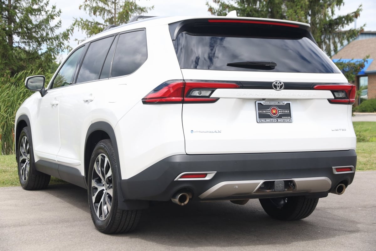 2024 Toyota Grand Highlander Hybrid MAX Limited photo 3