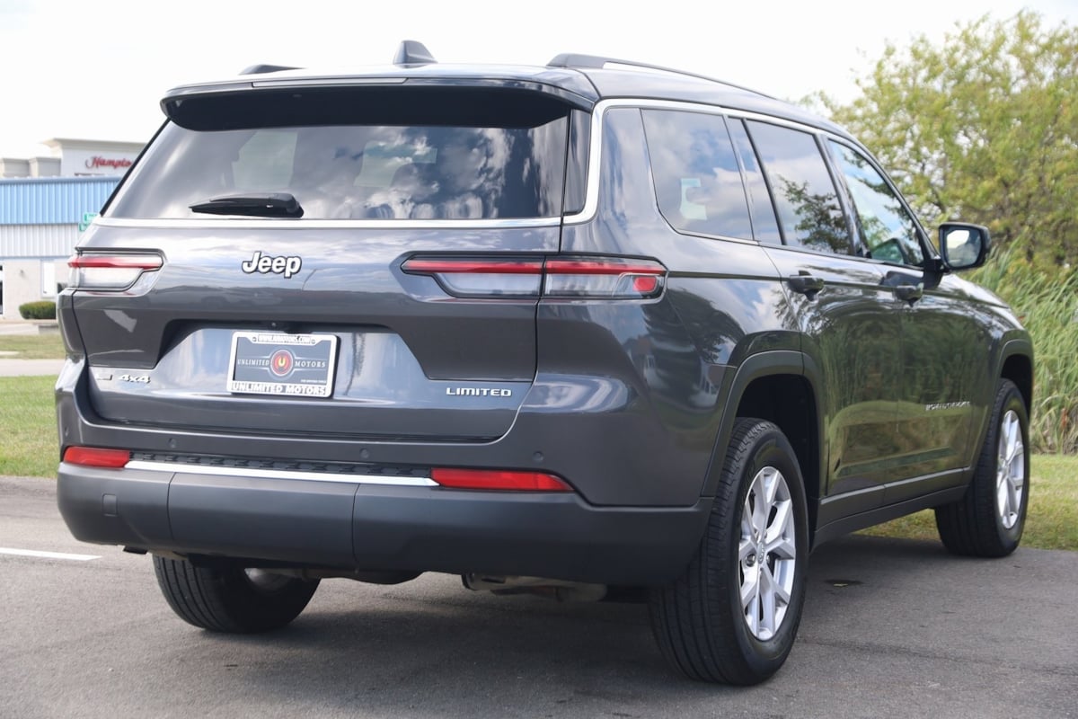 2021 Jeep Grand Cherokee Limited photo 2