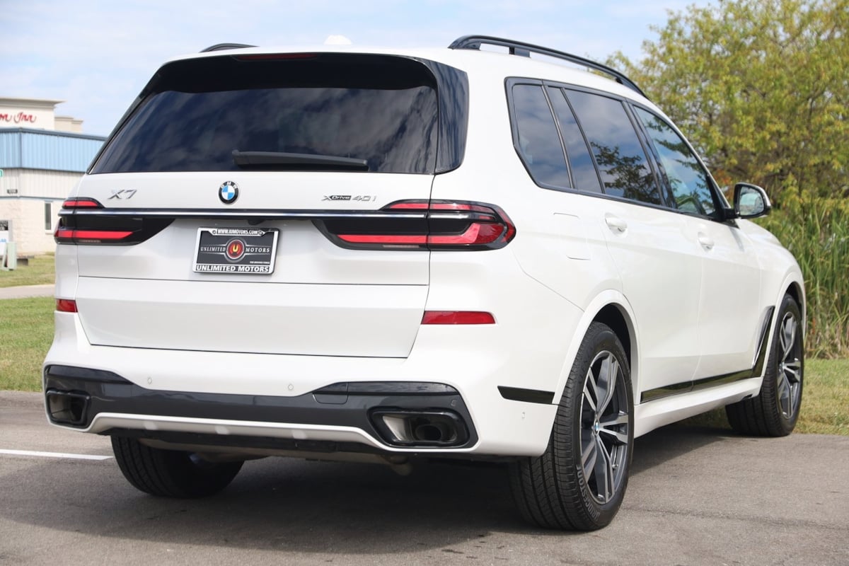 2023 Bmw X7 xDrive40i photo 2