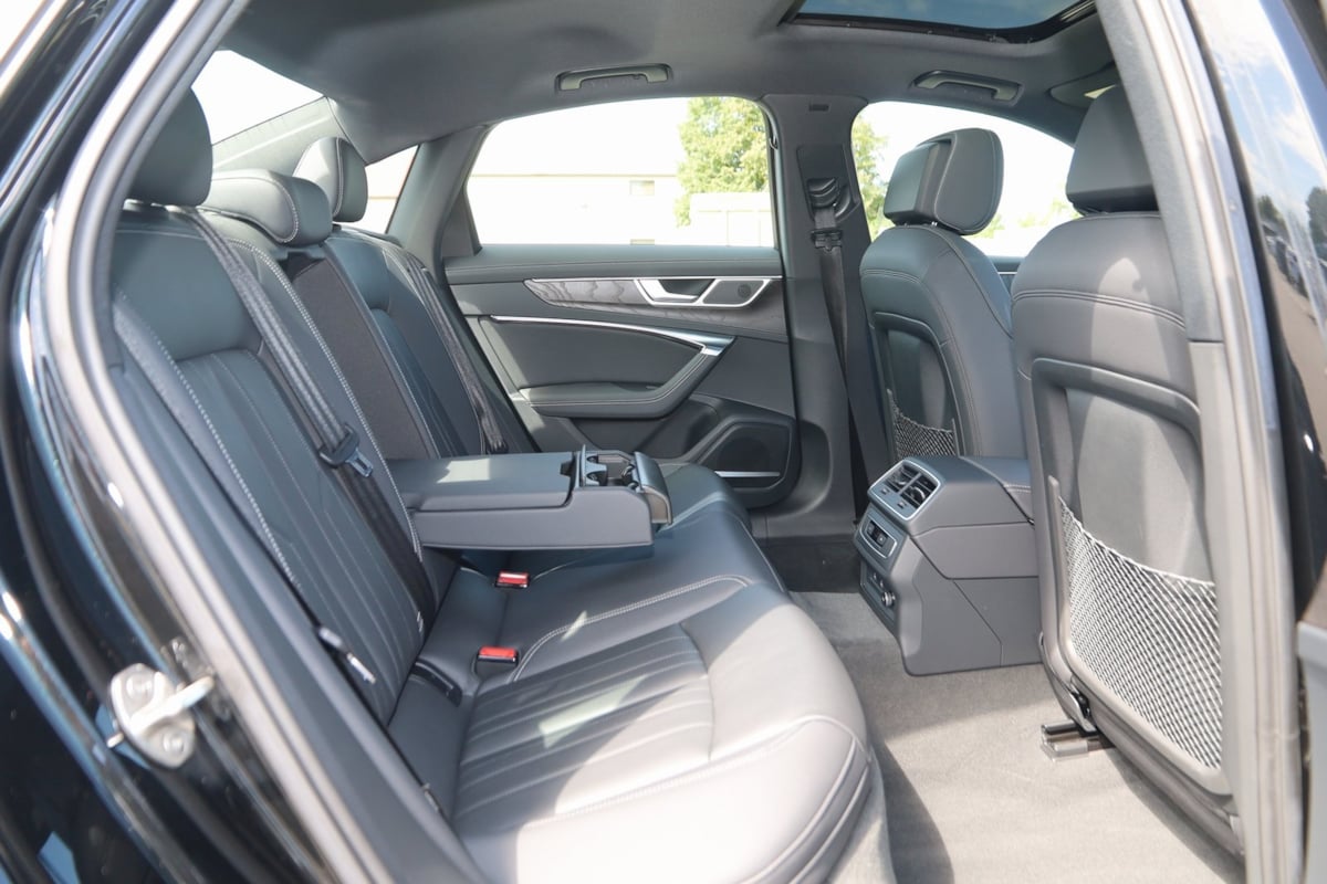 2022 Audi A6 Quattro Premium Plus photo 11