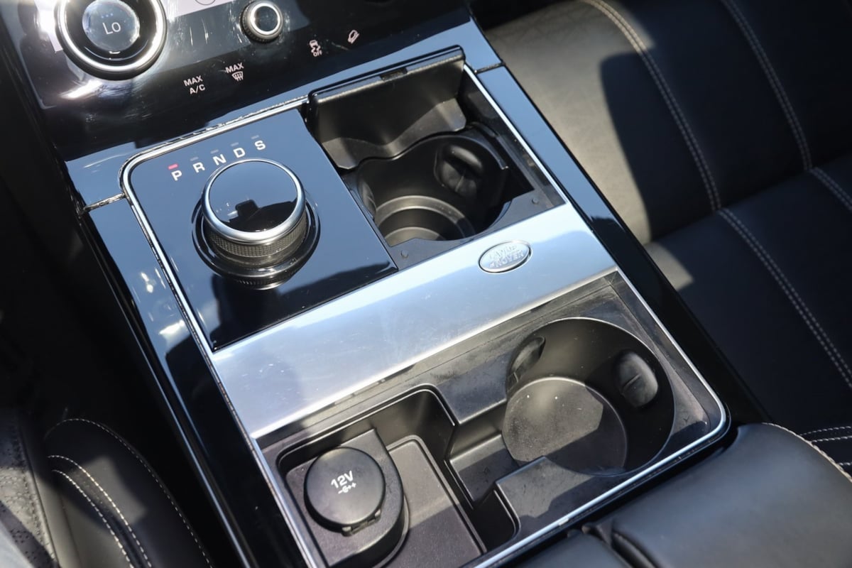 2020 Land Rover Range Rover Velar R-Dynamic HSE photo 24