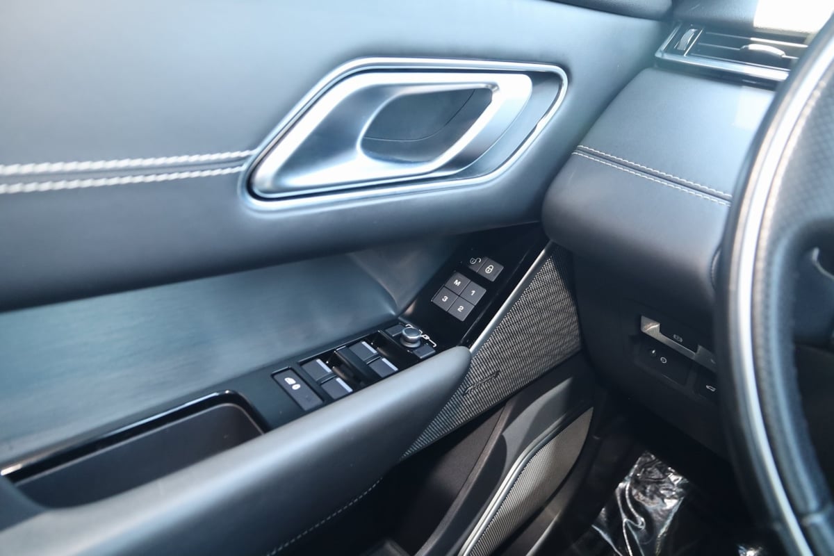 2020 Land Rover Range Rover Velar R-Dynamic HSE photo 26
