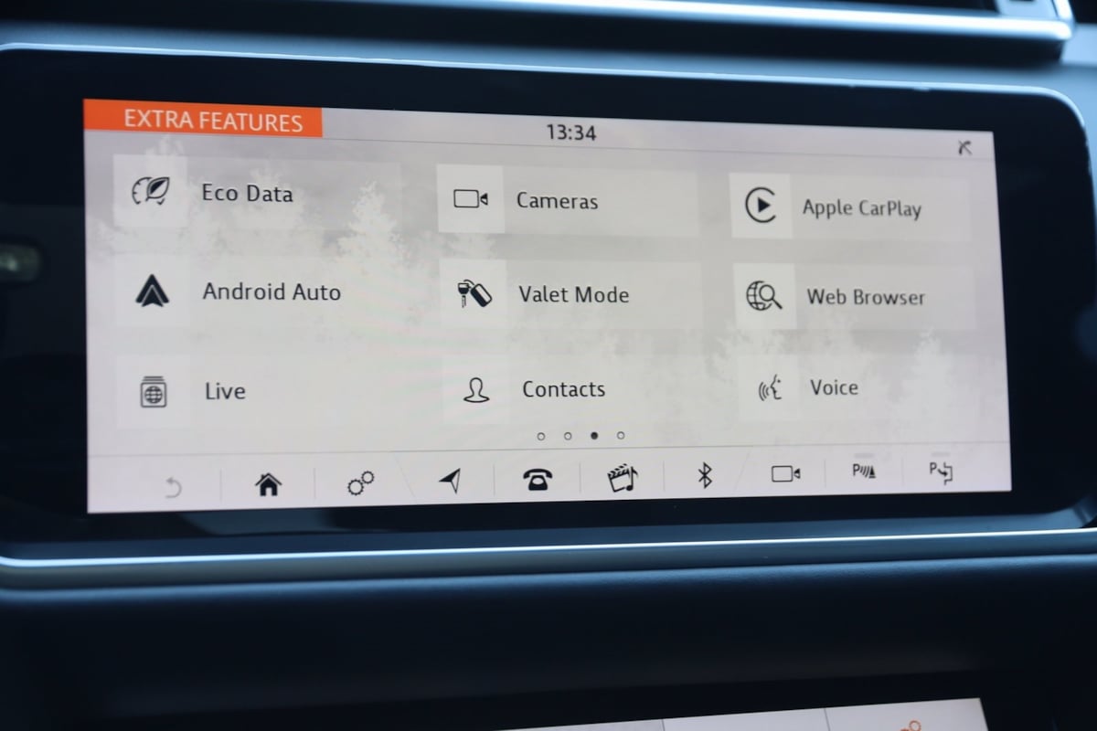 2020 Land Rover Range Rover Velar R-Dynamic HSE photo 30