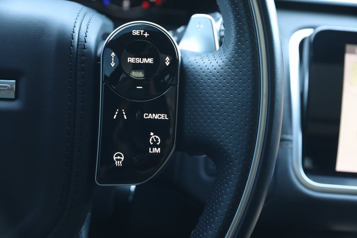 2020 Land Rover Range Rover Velar R-Dynamic HSE photo 35