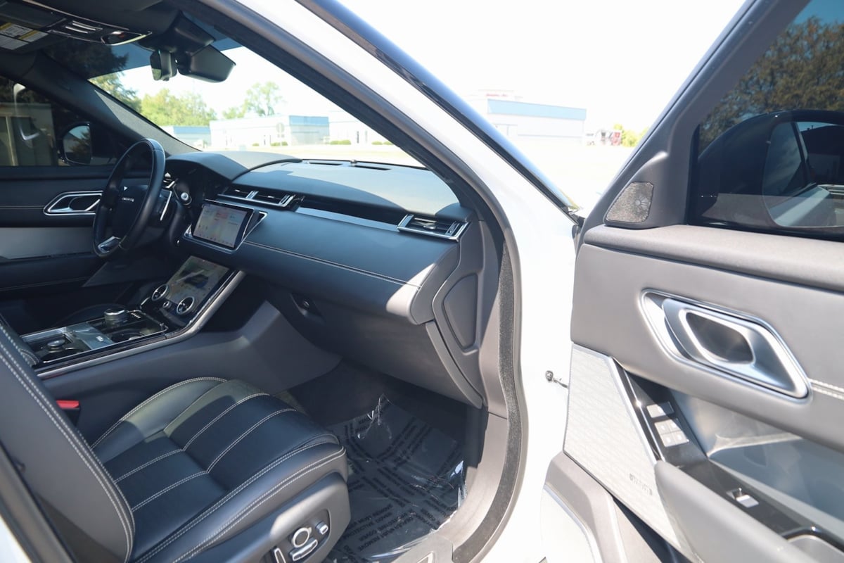 2020 Land Rover Range Rover Velar R-Dynamic HSE photo 46