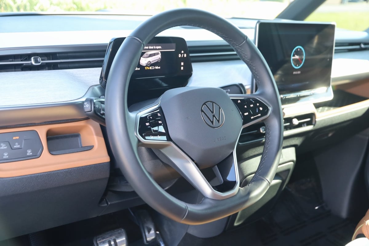 2025 Volkswagen ID. Buzz Pro S photo 2