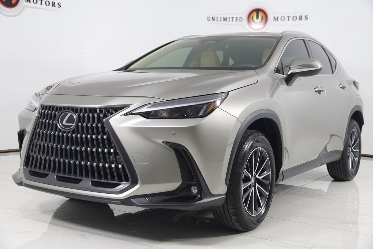 2025 Lexus NX 250 Premium photo 3