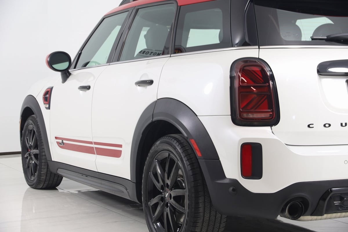 2023 Mini Countryman John Cooper Works Iconic photo 24