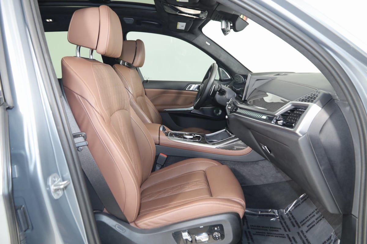 2025 Bmw X7 M60i photo 8