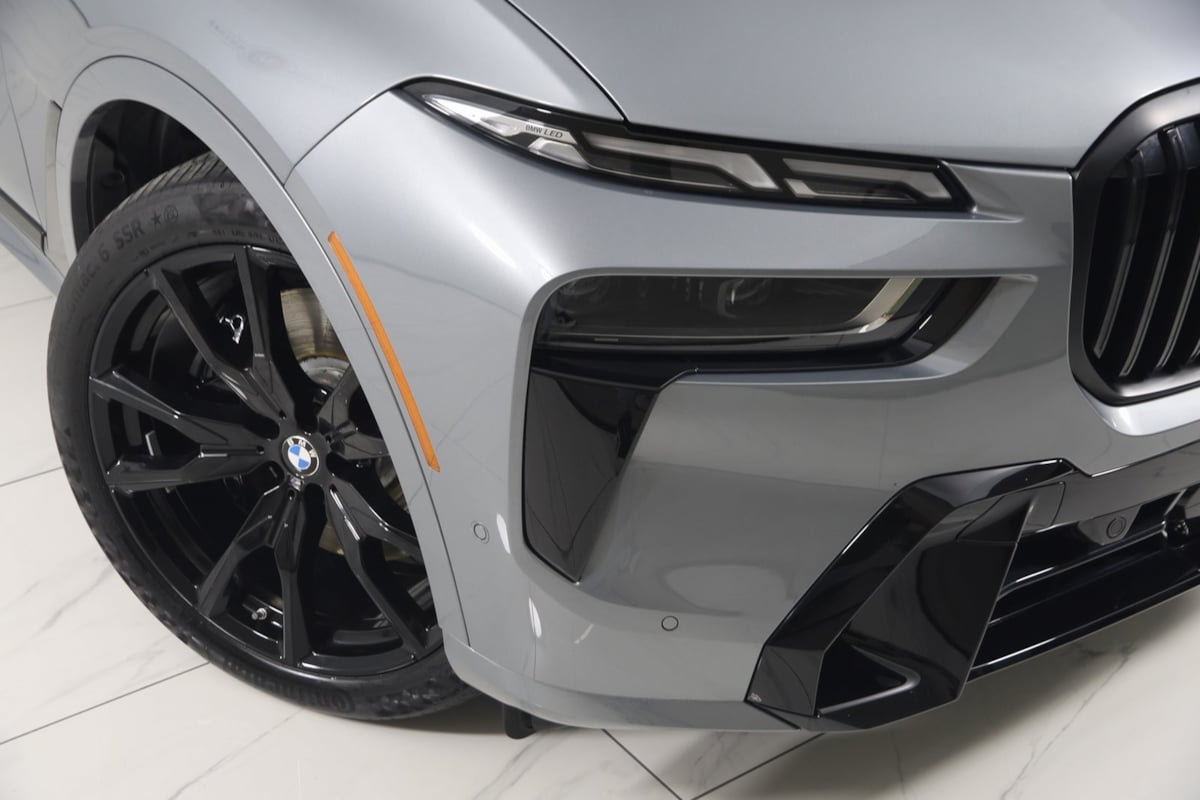 2025 Bmw X7 M60i photo 16