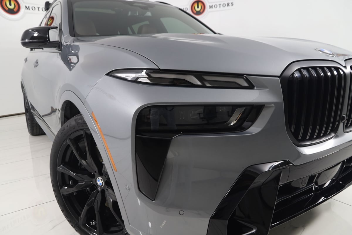 2025 Bmw X7 M60i photo 17