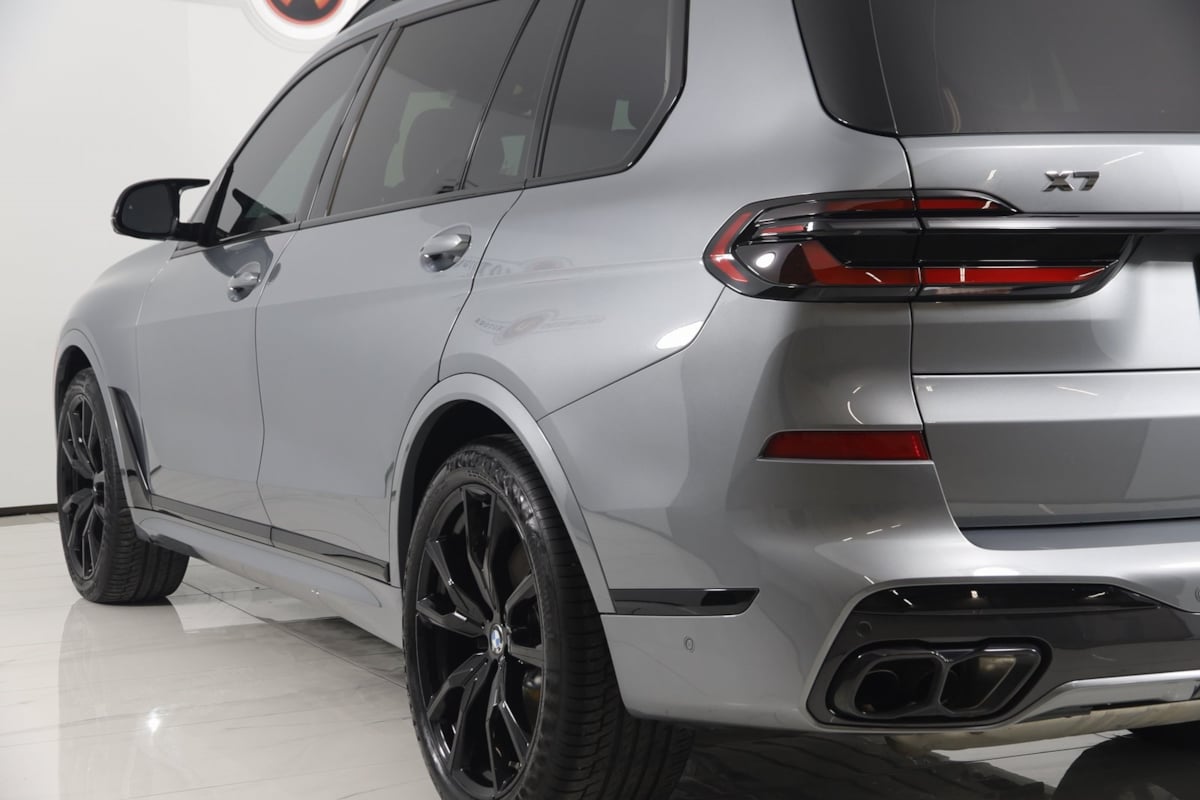 2025 Bmw X7 M60i photo 25
