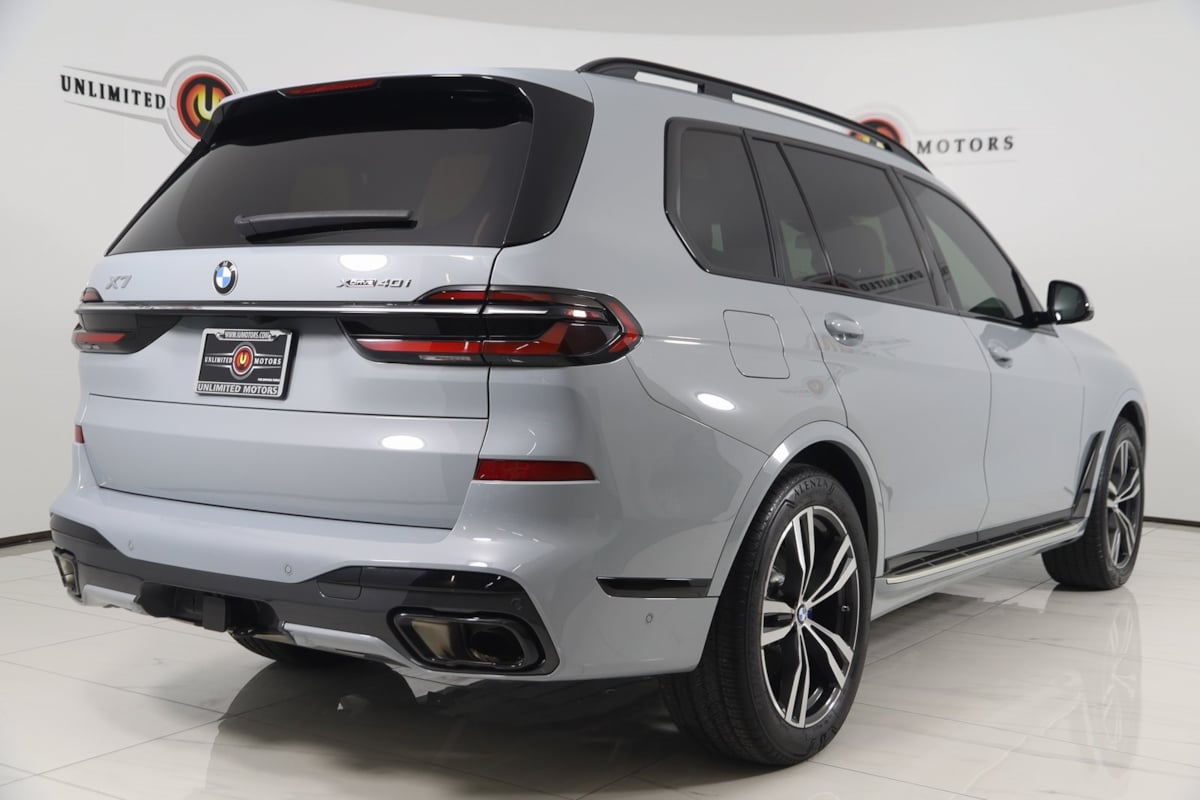 2023 Bmw X7 xDrive40i photo 2