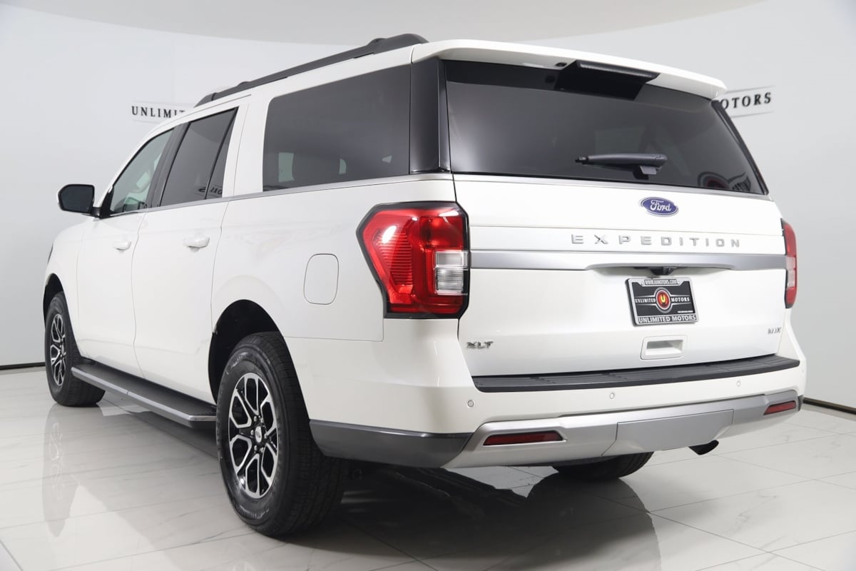 2022 Ford Expedition MAX XLT photo 2