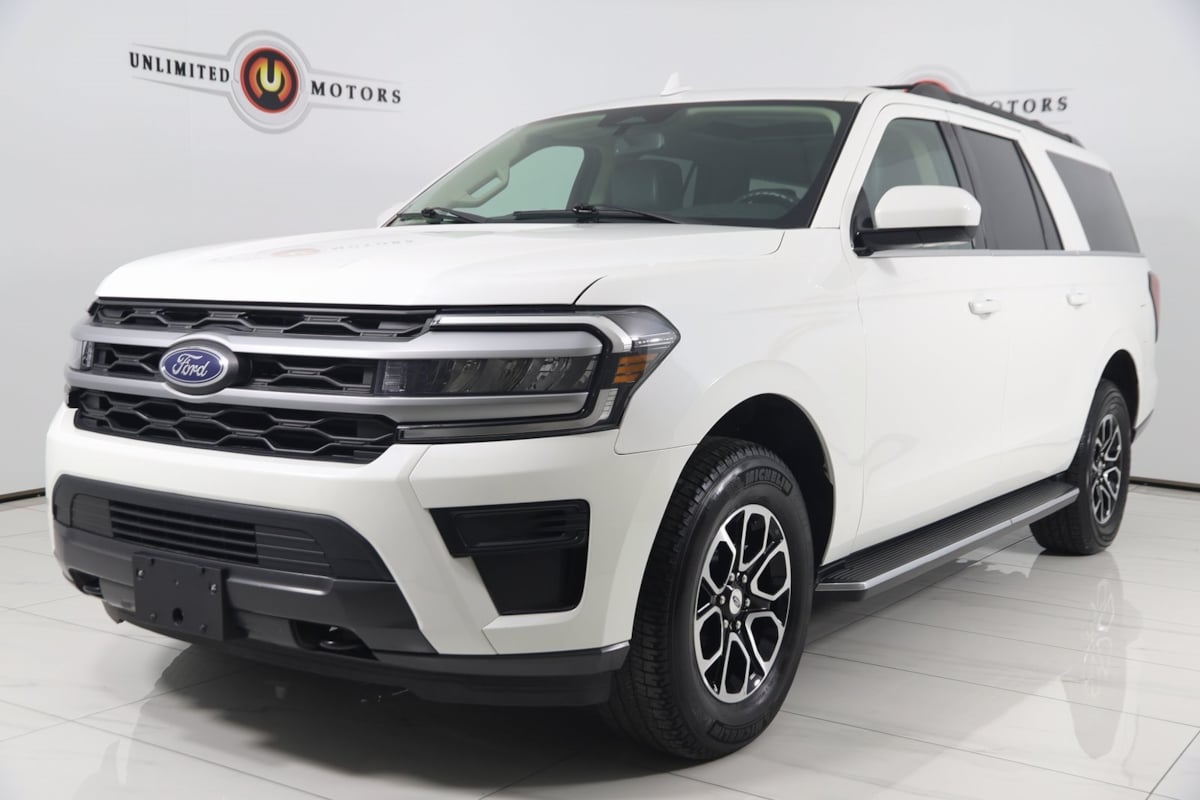 2022 Ford Expedition MAX XLT photo 3