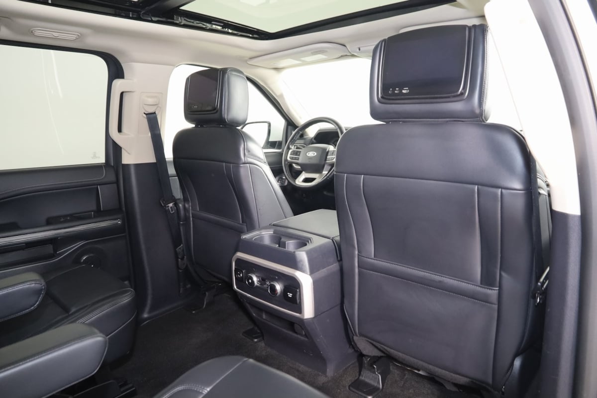 2022 Ford Expedition MAX XLT photo 13