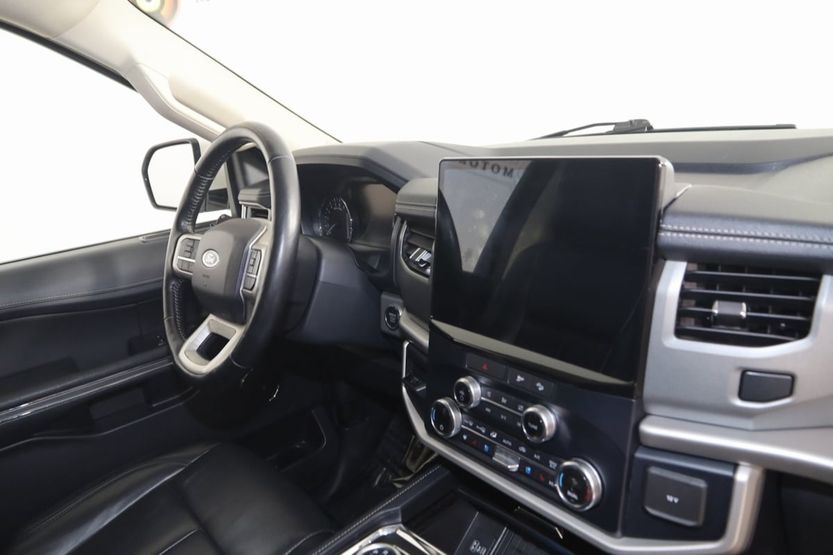 2022 Ford Expedition MAX XLT photo 47