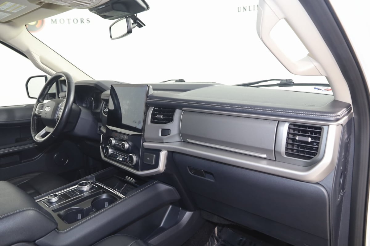 2022 Ford Expedition MAX XLT photo 48
