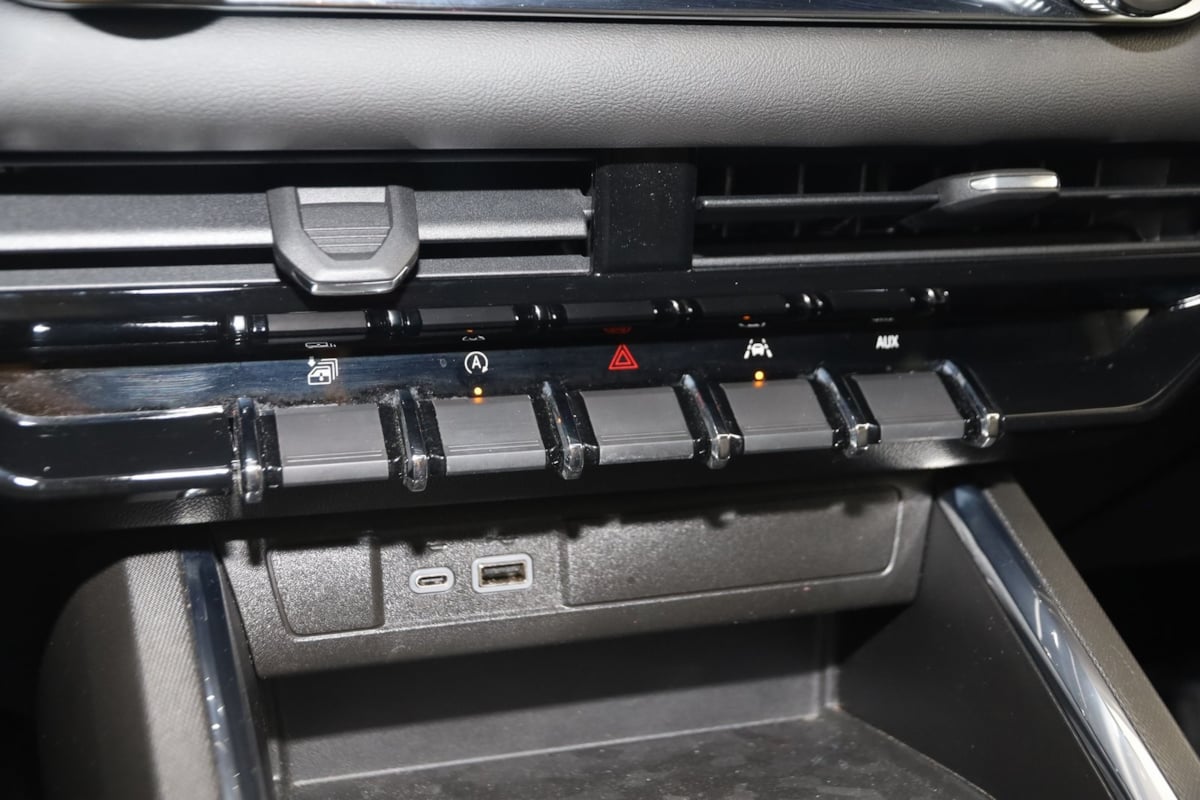 2023 Gmc Canyon Elevation photo 28
