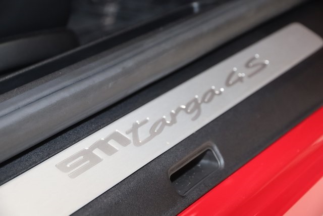 2024 Porsche 911 4S Black Edition photo 18