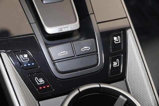 2024 Porsche 911 - Photo 9