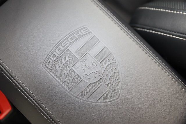 2024 Porsche 911 - Photo 16