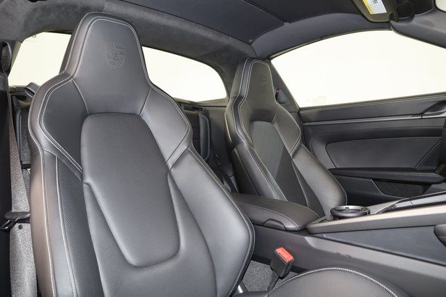 2024 Porsche 911 - Photo 17