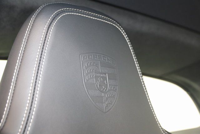 2024 Porsche 911 - Photo 19