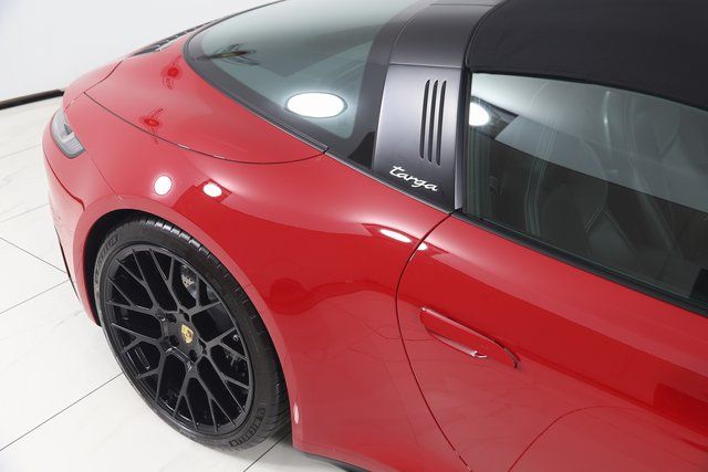 2024 Porsche 911 - Photo 27