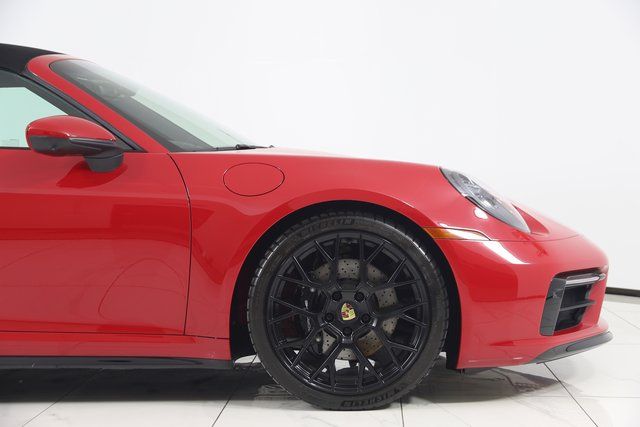 2024 Porsche 911 - Photo 40