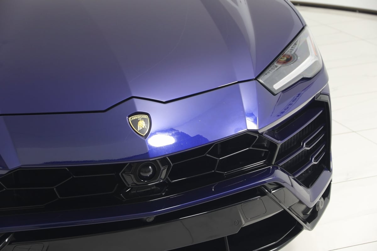 2021 Lamborghini Urus Base photo 17