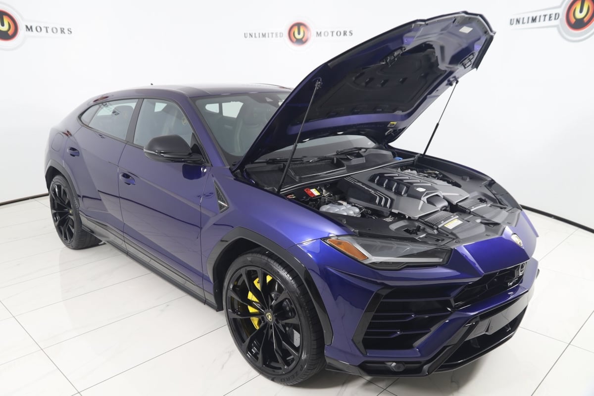2021 Lamborghini Urus Base photo 23