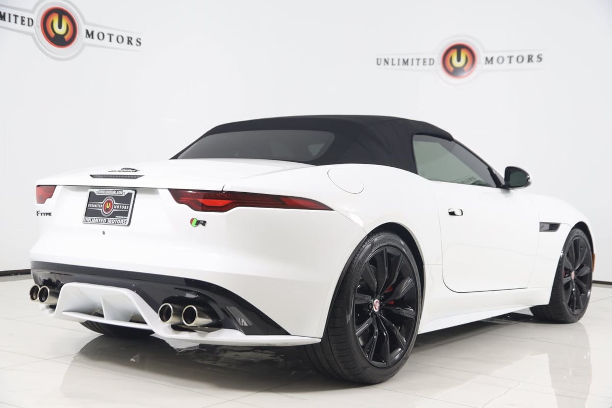 2022 Jaguar F-TYPE R photo 3