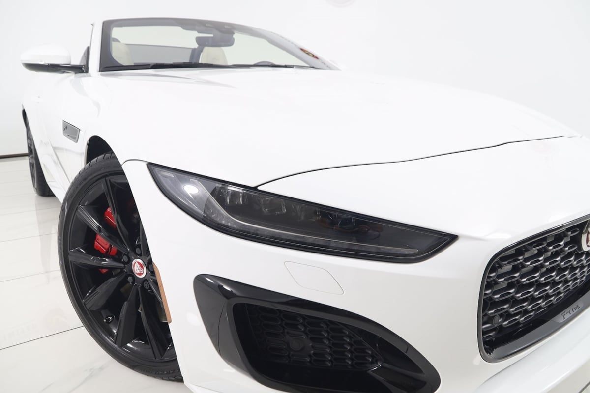 2022 Jaguar F-TYPE R photo 21