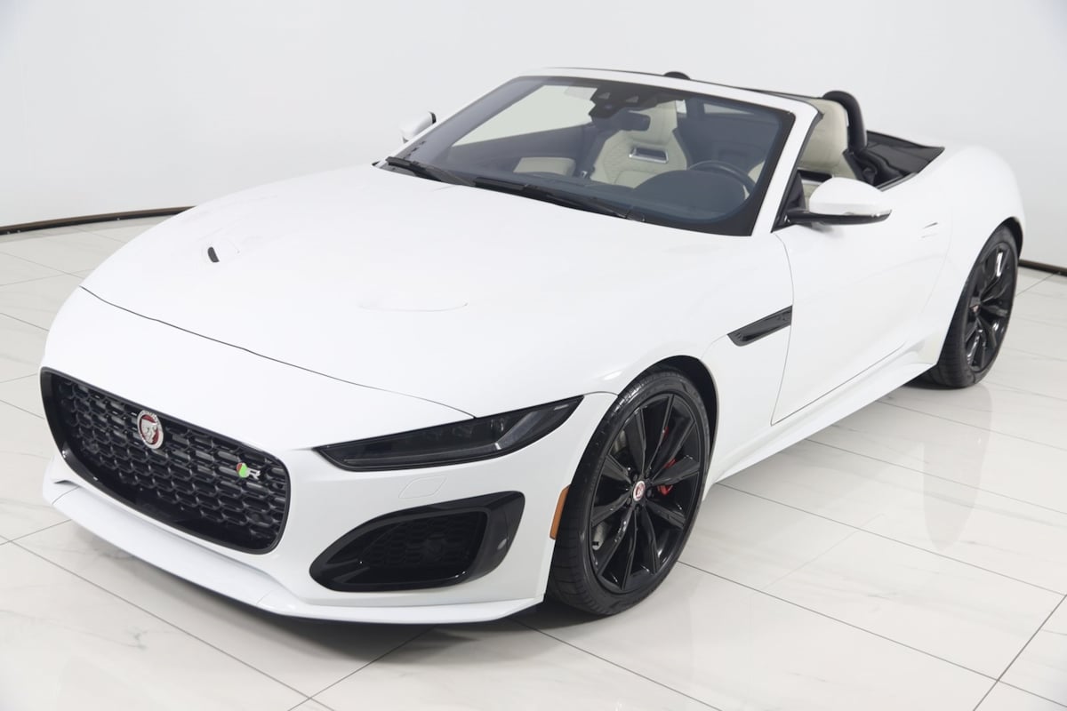 2022 Jaguar F-TYPE R photo 24
