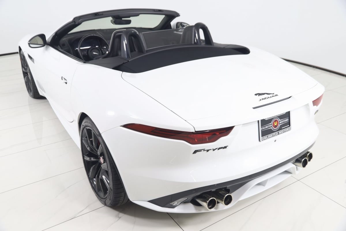 2022 Jaguar F-TYPE R photo 28