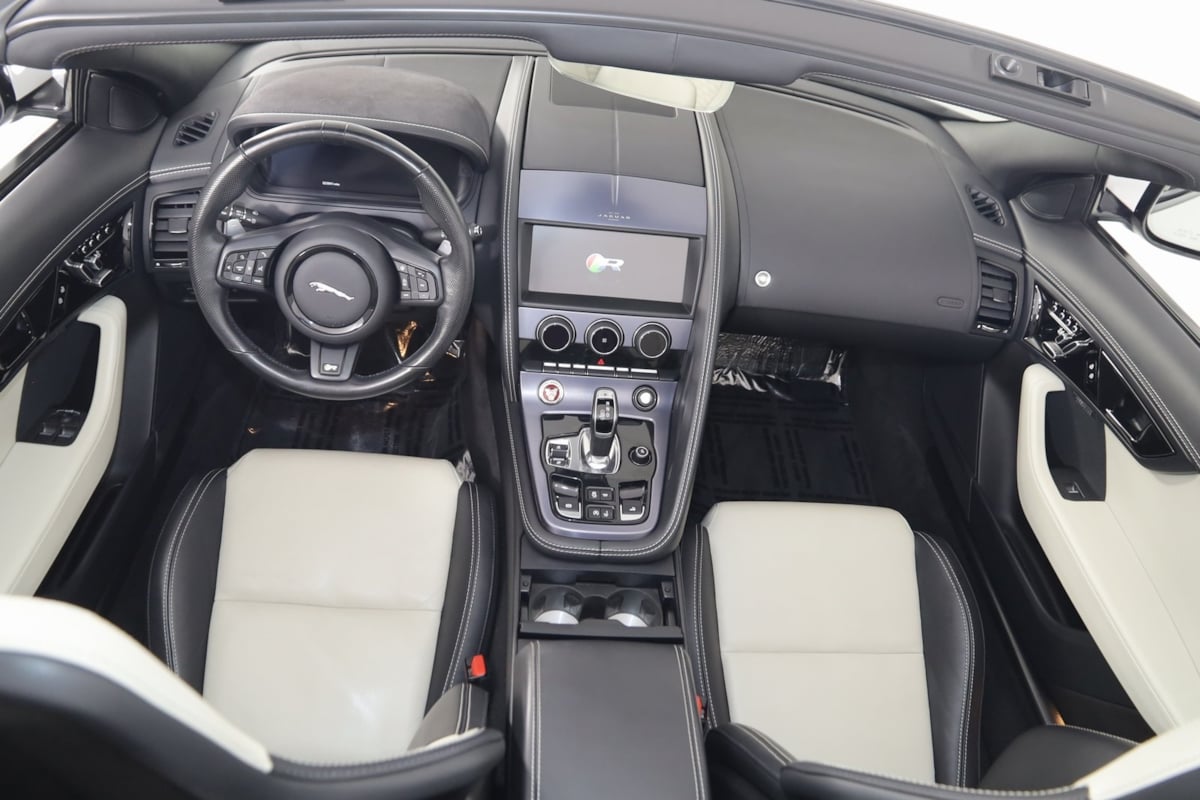2022 Jaguar F-TYPE R photo 36