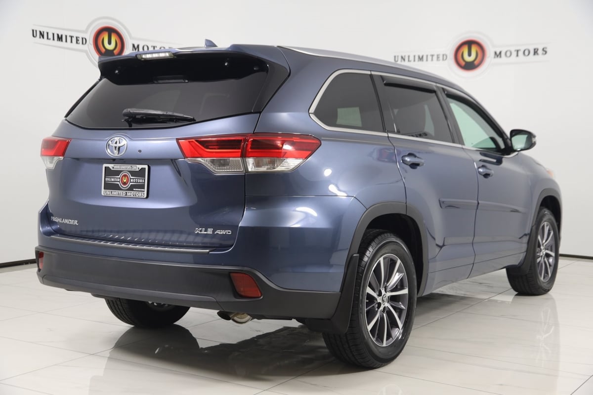 2018 Toyota Highlander XLE photo 2