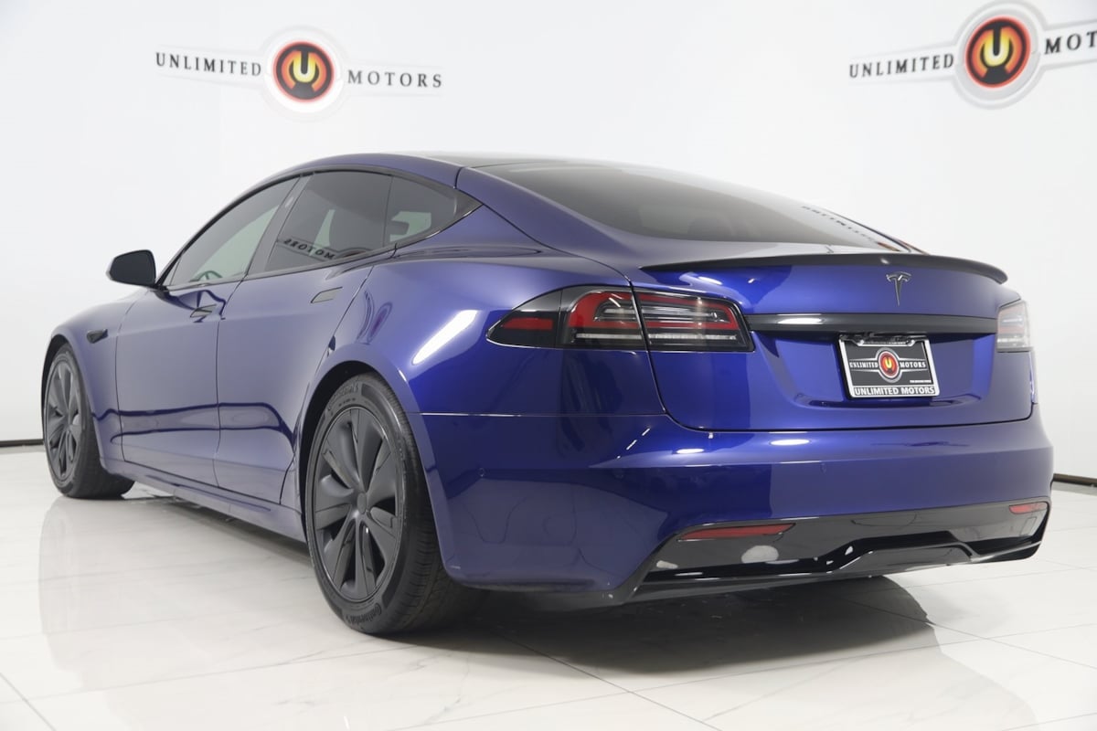 2023 Tesla Model S Plaid photo 2