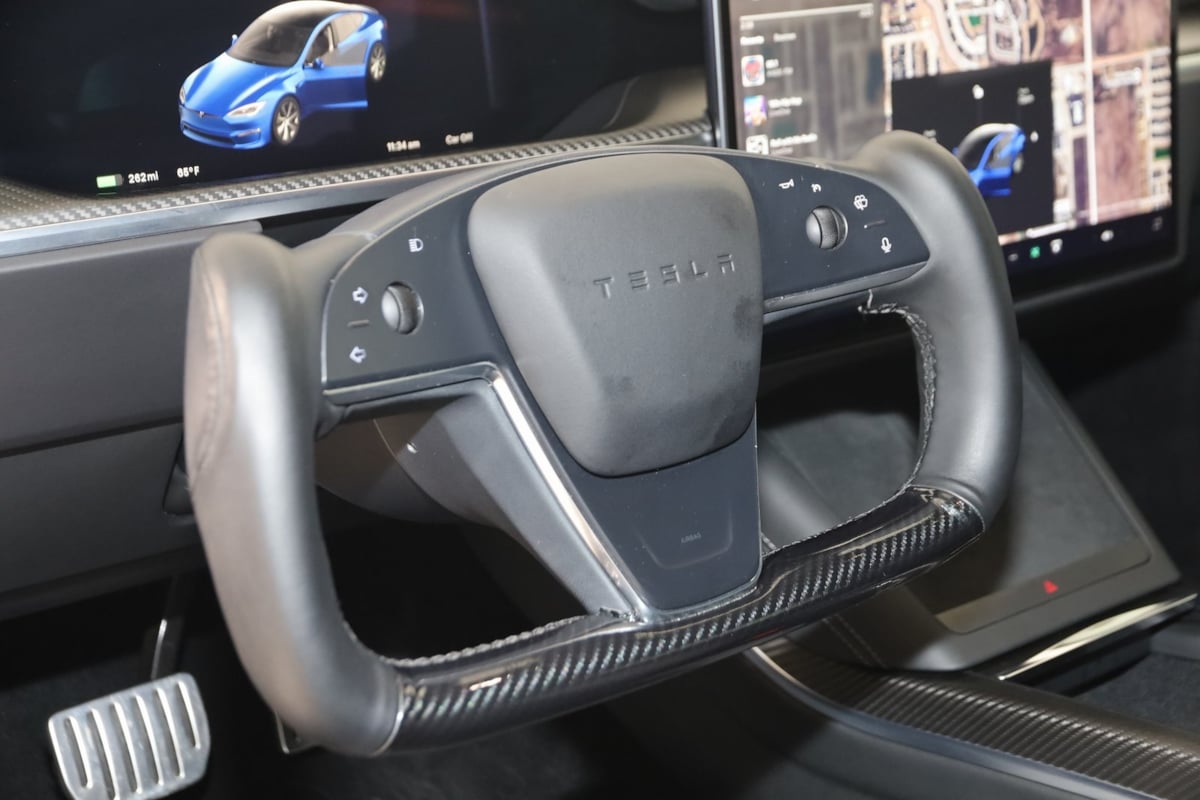 2023 Tesla Model S Plaid photo 4