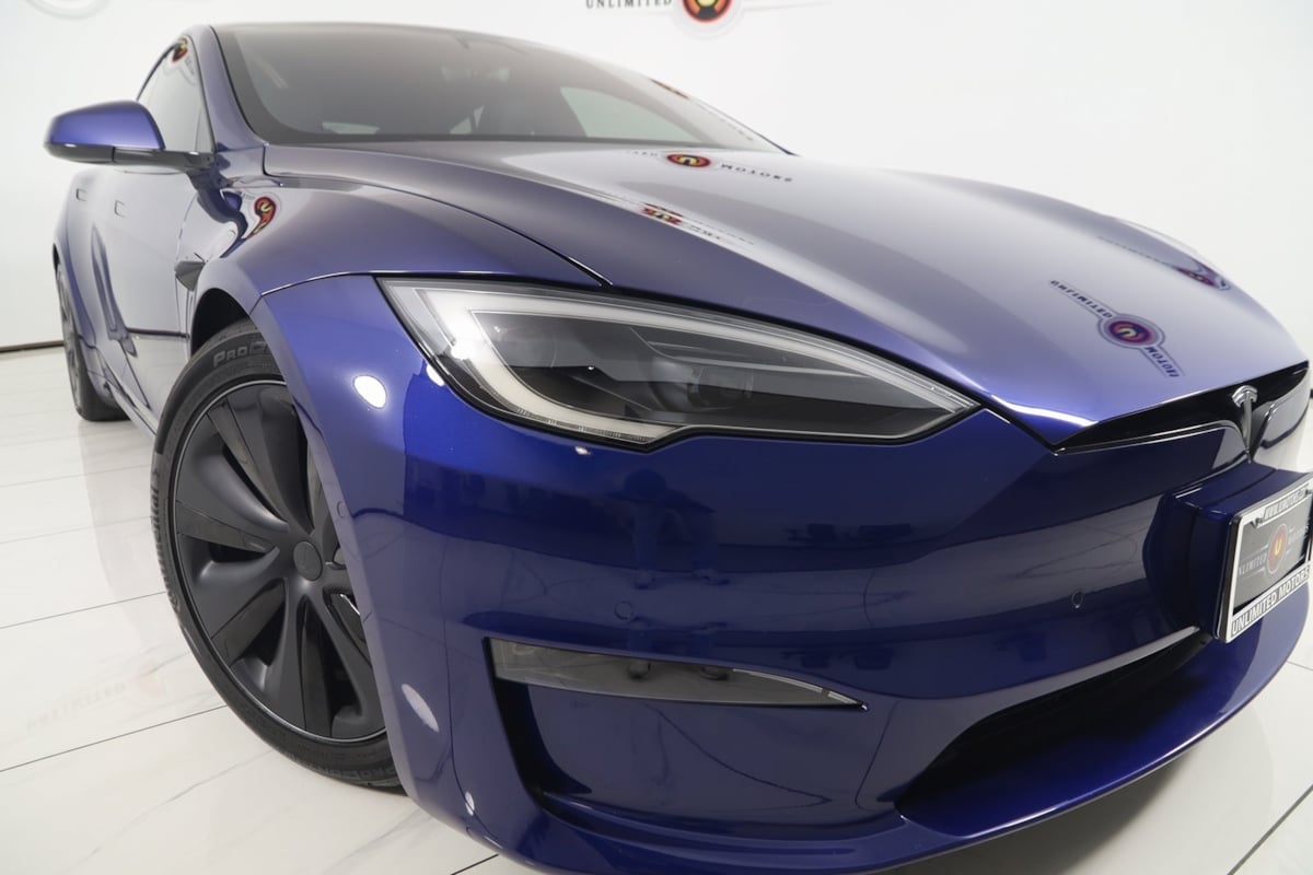 2023 Tesla Model S Plaid photo 20
