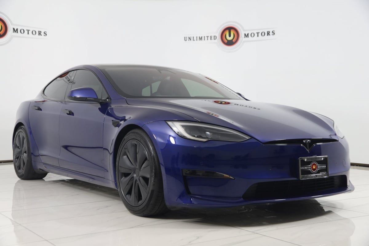 2023 Tesla Model S Plaid photo 23