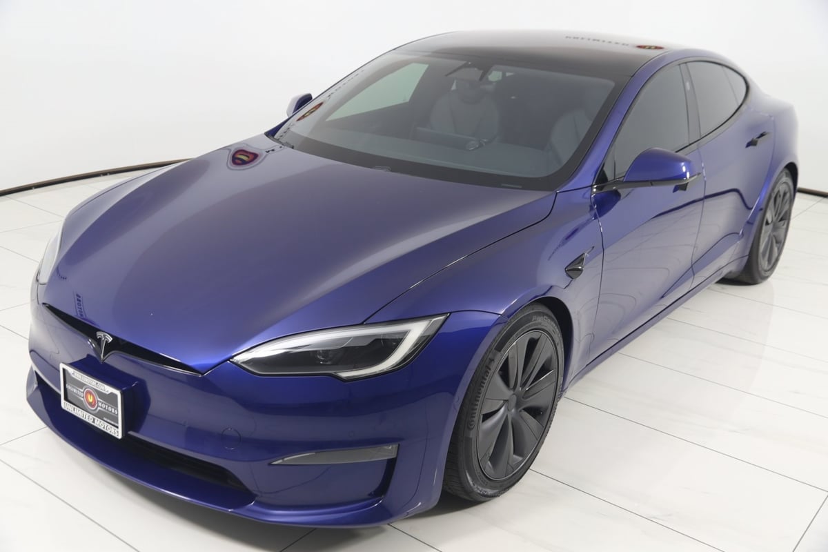 2023 Tesla Model S Plaid photo 24