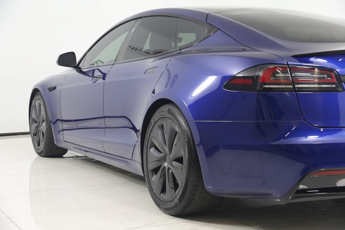 2023 Tesla Model S Plaid photo 26