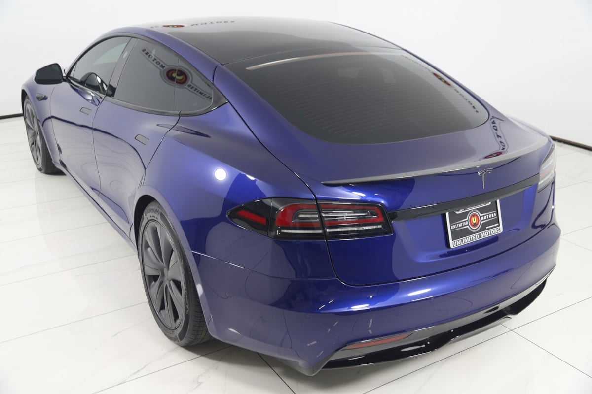 2023 Tesla Model S Plaid photo 27