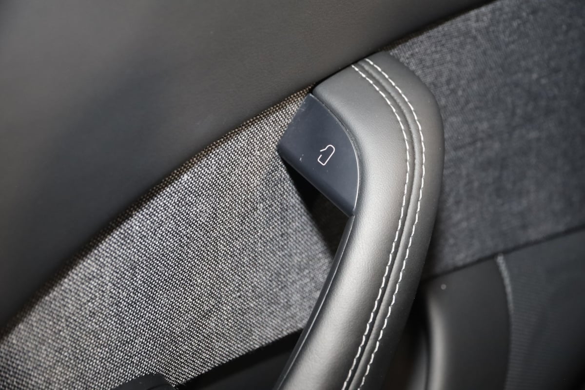2023 Tesla Model S Plaid photo 31